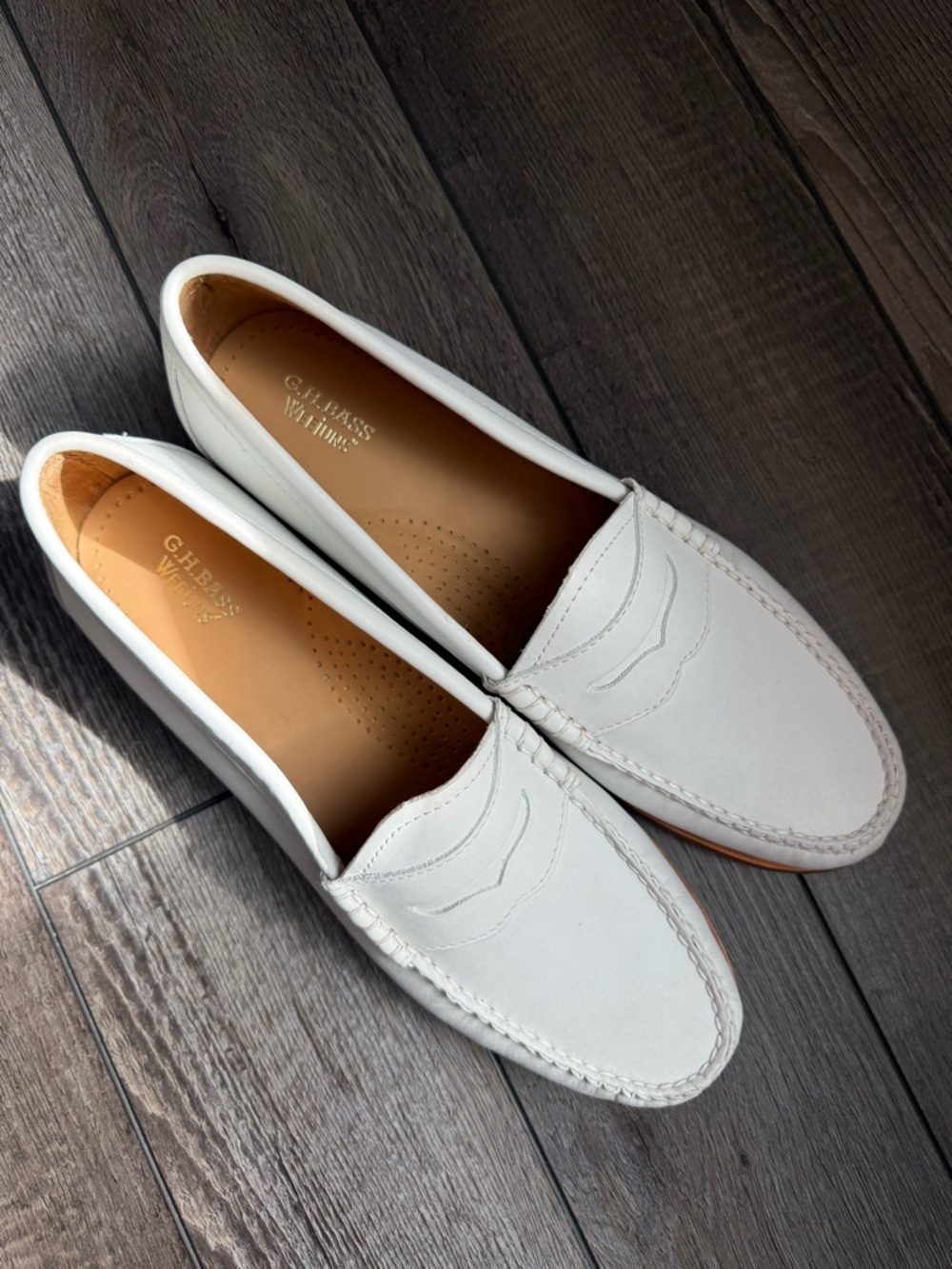G.H. Bass & Co. White Leather Penny Loafers with Brown Stacked Heel - Picture 5 of 5